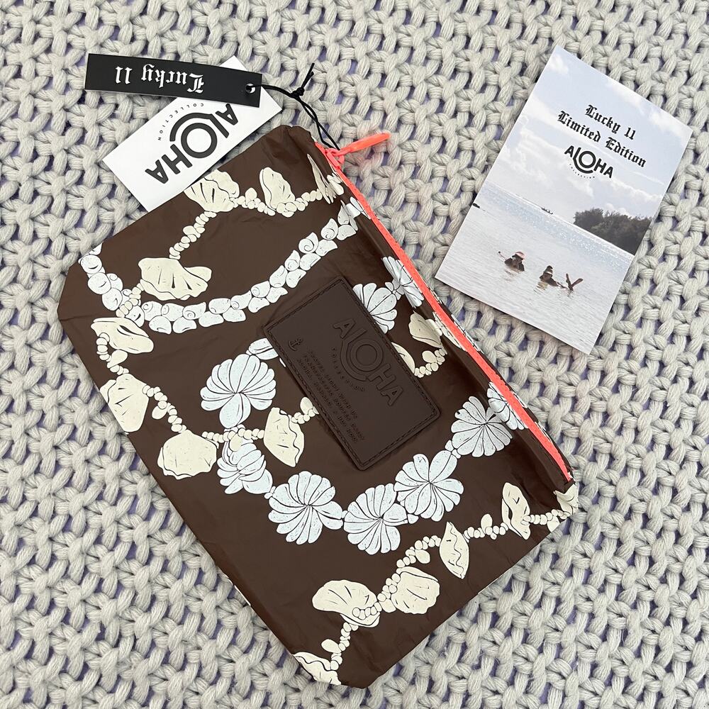 Aloha Collection• LUCKY 11 SPECIAL EDITION Small Pouch RETROGLYPHS Coconut sands